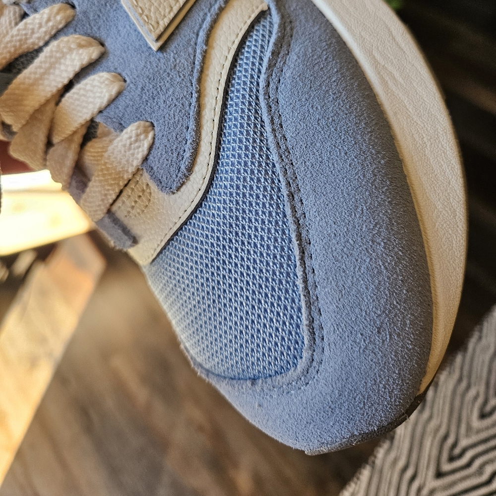 New Balance - Picture 5 of 6